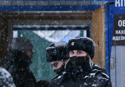 20 Cewek Rusia Pemrotes Perang Dipaksa Lepas Busana dan Jongkok 5 Kali di Depan Kamera